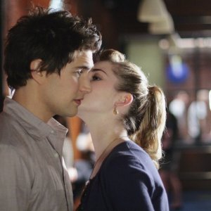Matt Dallas e Kirsten Prout in una scena dell'episodio ' Free to Be You and Me ' della serie tv Kyle XY