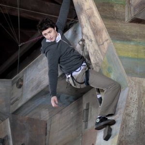Matt Dallas fa pratica nell'episodio 'Equilibri Precari' della seconda stagione della serie tv Kyle XY