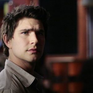 Matt Dallas interpreta il ruolo di Kyle in una scena dell'episodio ' Free to Be You and Me ' della serie tv Kyle XY