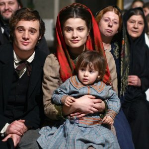 Ludovico Fremont e Giulia Elettra Gorietti in una scena di Bakhita