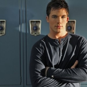 Matt Lanter in un momento dell'episodio Life's a Drag di 90210