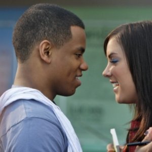 Tristan Wilds e Jessica Stroup nell'episodio Life's a Drag di 90210