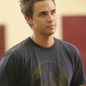 Chris Olivero nel ruolo di Declan McDonough, in un momento dell'episodio 'Grey Matters' della serie tv Kyle Xy