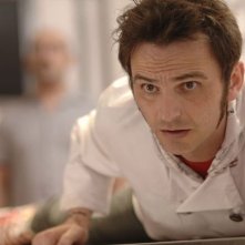 Fernando Tejero in una scena del film Fuori menù