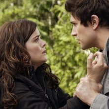 Jaimie Alexander E Matt Dallas In Una Scena Drammatica Dell Episodio Chi E Kyle Della Serie Tv Kyle Xy 110788