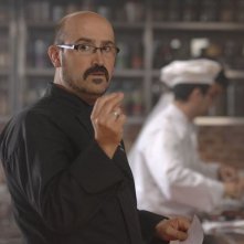 Javier Cámara in una sequenza del film Fuori menù