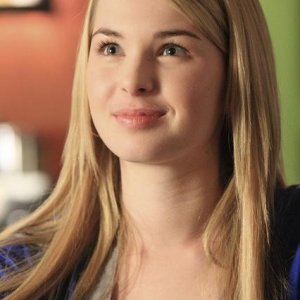 Kirsten Prout in una scena dell'episodio 'Grey Matters' della serie tv Kyle XY