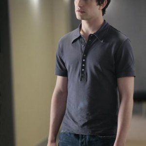 Kyle, interpretato da Matt Dallas, nell'episodio 'Scacco alla Madacorp' della serie tv Kyle XY