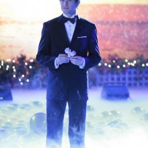 Matt Dallas attende la sua dama nel finale della seconda stagione di Kyle XY: I've Had the Time of my Life