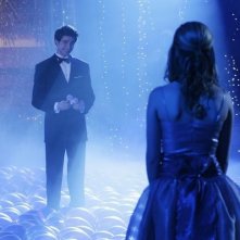 Matt Dallas e, di spalle, Kirsten Prout nel finale della seconda stagione di Kyle XY: I've Had the Time of my Life