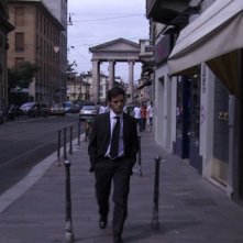 Angelo Pisani in una scena del film Fuga dal call center