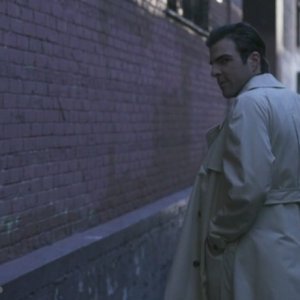Zachary Quinto in una scena di Turn And Face The Strange dalla terza stagione di Heroes