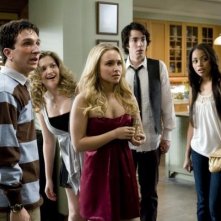 Hayden Panettiere, Paul rust e i loro amici in un'imbarazzante scena di I Love You, Beth Cooper