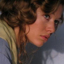Sarah Felberbaum in una scena del film TV Mal'Aria
