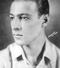 Un Primo Piano Di Rodolfo Valentino 111379