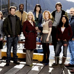 Abraham Benrubi, Anne Heche e il resto del cast di Men in Trees