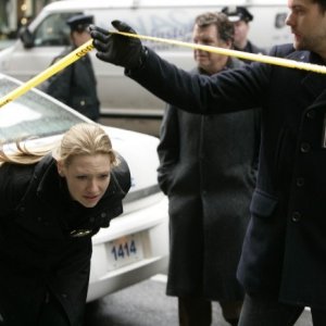 Anna Torv in un momento dell'episodio Bad Dreams di Fringe