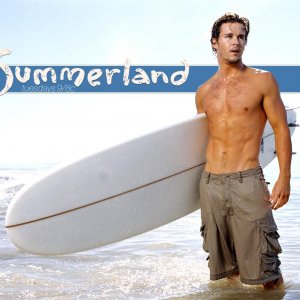 Un wallpaper sexy di Ryan Kwanten nella serie Summerland
