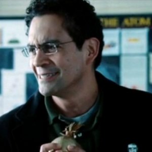 José Zúñiga è mr. Molina in una scena di Twilight