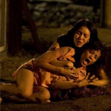 una scena drammatica del film Chants Of Lotus di Nia Di Nata