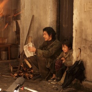 Una sequenza del film K-20: Legend of The Mask di Shimako Sato che ricorda Il Monello di Chaplin