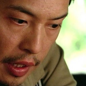 Un primo piano di Ken Leung nell'episodio Some Like It Hoth di Lost