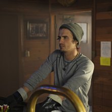 C.J. Thomason in una scena dell'episodio Crackle della serie Harper's Island