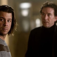 Timothy Hutton insieme Christian Kane nella premiere della serie Leverage, episodio: The Nigerian Job