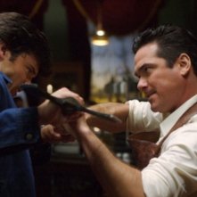 Dean Cain  con Tom Welling in una scena concitata nell'episodio ' Il prezzo dell'immortalità' della settima stagione di Smallville