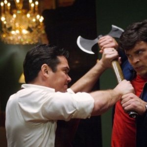 Dean Cain lotta con Tom Welling nell'episodio ' Il prezzo dell'immortalità' della settima stagione di Smallville