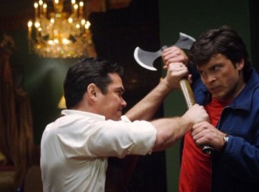 Dean Cain lotta con Tom Welling nell'episodio ' Il prezzo dell'immortalità' della settima stagione di Smallville