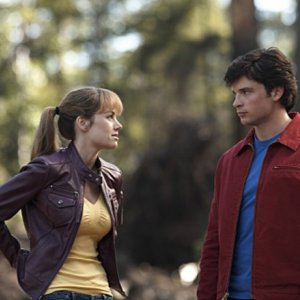 Erica Durance con Tom Welling nell'episodio ' La ragazza di Krypton ' della settima stagione di Smallville