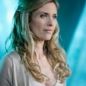 Helen Slater in un momento dell'episodio ' L'anello Blu ' della settima stagione di Smallville