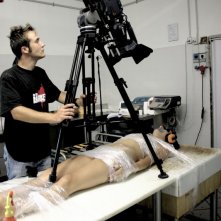 L'operatore Daniele Bartoli insieme a Elisa Sensi nel macello di IN THE MARKET