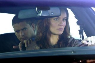 Wentworth Miller e Sarah Wayne Callies in una scena dell'episodio Vs. di Prison Break