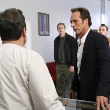William Fichtner, Robert Knepper e Michael Rapaport in una scena dell'episodio The Mother Lode di Prison Break