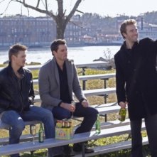 Chad Michael Murray, Austin Nichols e James Van Der Beek in una scena dell'episodio Searching for a Former Clarity di One Tree Hill