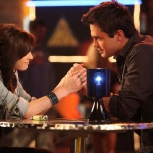 Kate Voegele e Stephen Colletti in una scena dell'episodio A Kiss To Build A Dream On di One Tree Hill