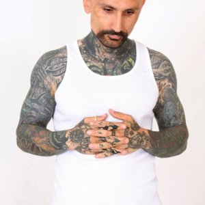 una bella immagine di Robert LaSardo