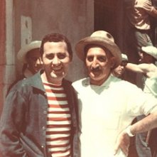 Valentino Brosio con Alberto Sordi durante le riprese di Venezia, la luna e tu (1958)