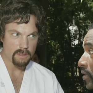 Adam Baldwin con il suo maestro Carl Lumbly nell'episodio 'Chuck Versus the Sensei ' della serie televisiva Chuck