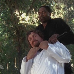 Carl Lumbly impartisce una lezione al suo allievo, Adam Baldwin, nell'episodio 'Chuck Versus the Sensei ' della serie televisiva Chuck