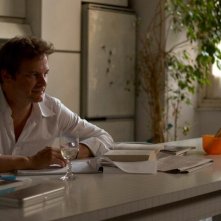 Colin Firth in un'immagine del film Genova