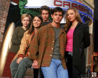 Wallpaper del cast principale di Roswell