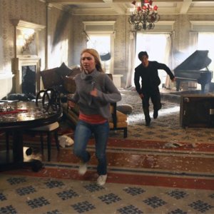 Hayden Panettiere e Milo Ventimiglia in una scena di An Invisible Thread dalla terza stagione di Heroes