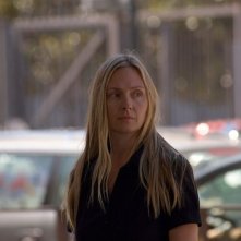 Hope Davis in una scena del film Genova