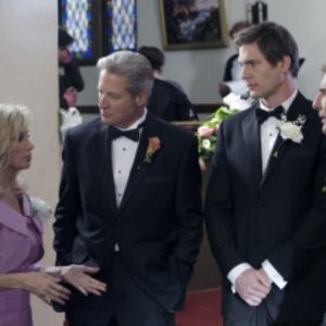 Morgan Fairchiled, Bruce Boxleitner e Scott Bakula in un momento sul set dell'episodio 'Chuck Versus The Ring' della serie tv Chuck