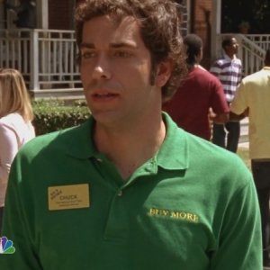 Zachary Levi in una scena dell'episodio Chuck Versus the Ex della seconda stagione di Chuck