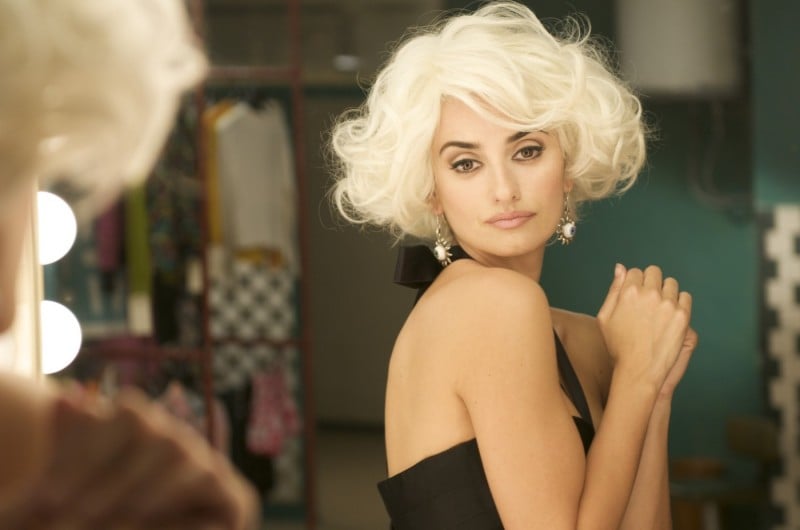 Penelope Cruz in versione platinata nel film Los Abrazos Rotos, di Pedro Almodovar.