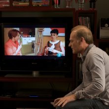 Una scena del film Los Abrazos Rotos con Penelope Cruz (nel monitor al centro)